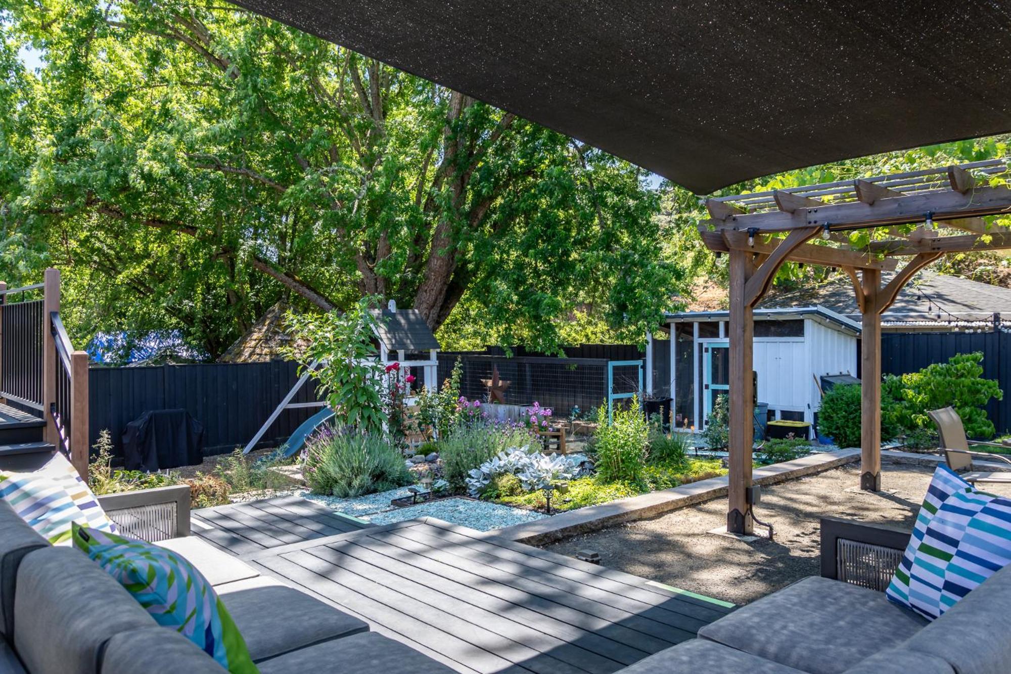 Hotel Chic Rv Retreat, Stunning Yard In Roseburg Exterior foto