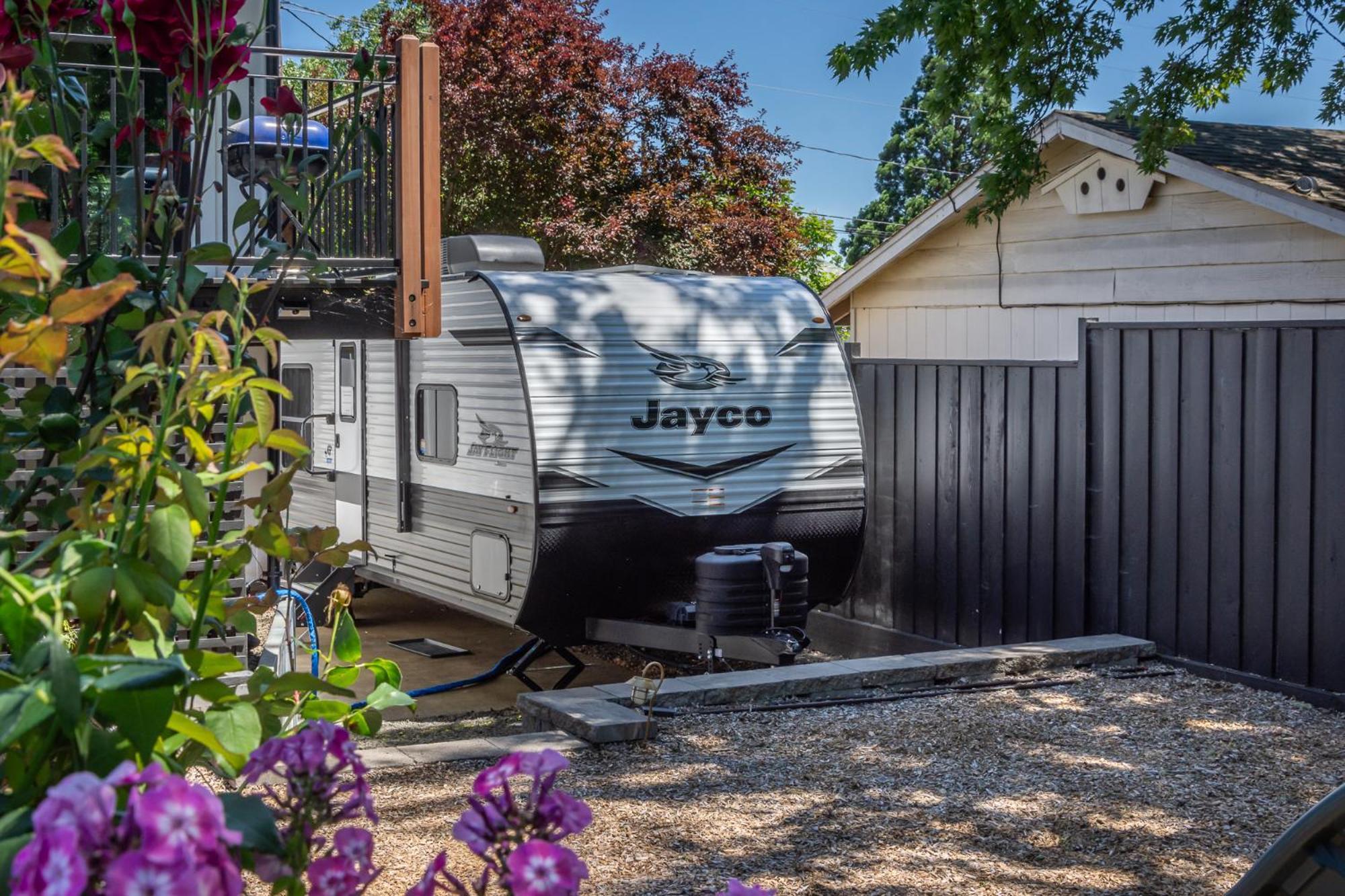 Hotel Chic Rv Retreat, Stunning Yard In Roseburg Exterior foto