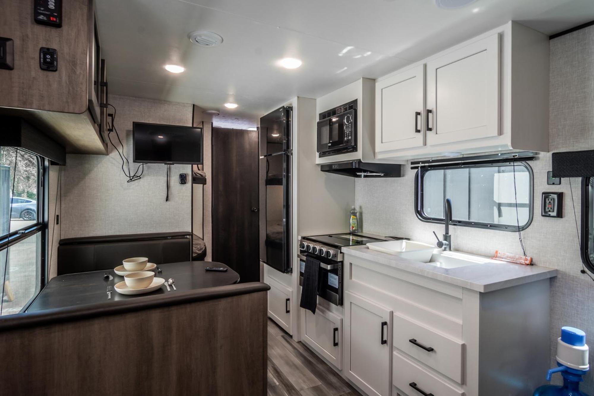 Hotel Chic Rv Retreat, Stunning Yard In Roseburg Exterior foto