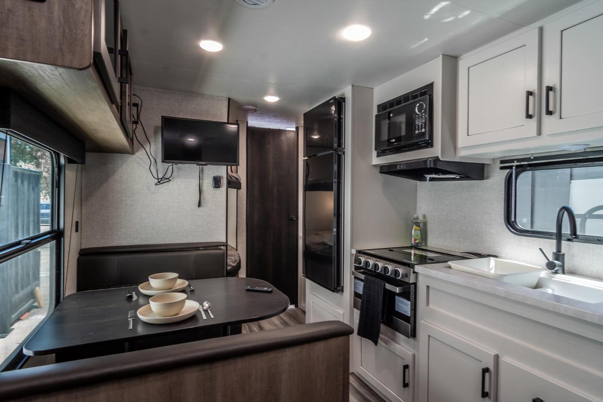 Hotel Chic Rv Retreat, Stunning Yard In Roseburg Exterior foto
