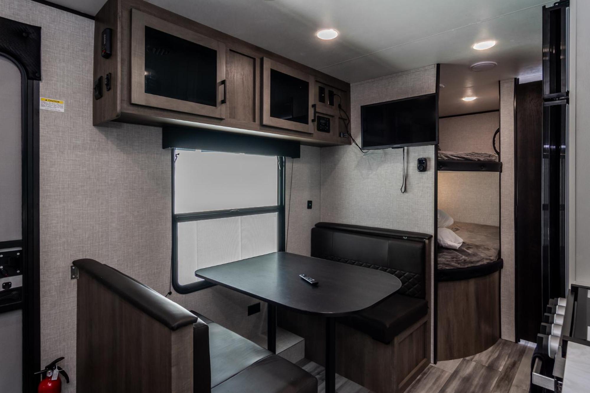 Hotel Chic Rv Retreat, Stunning Yard In Roseburg Exterior foto