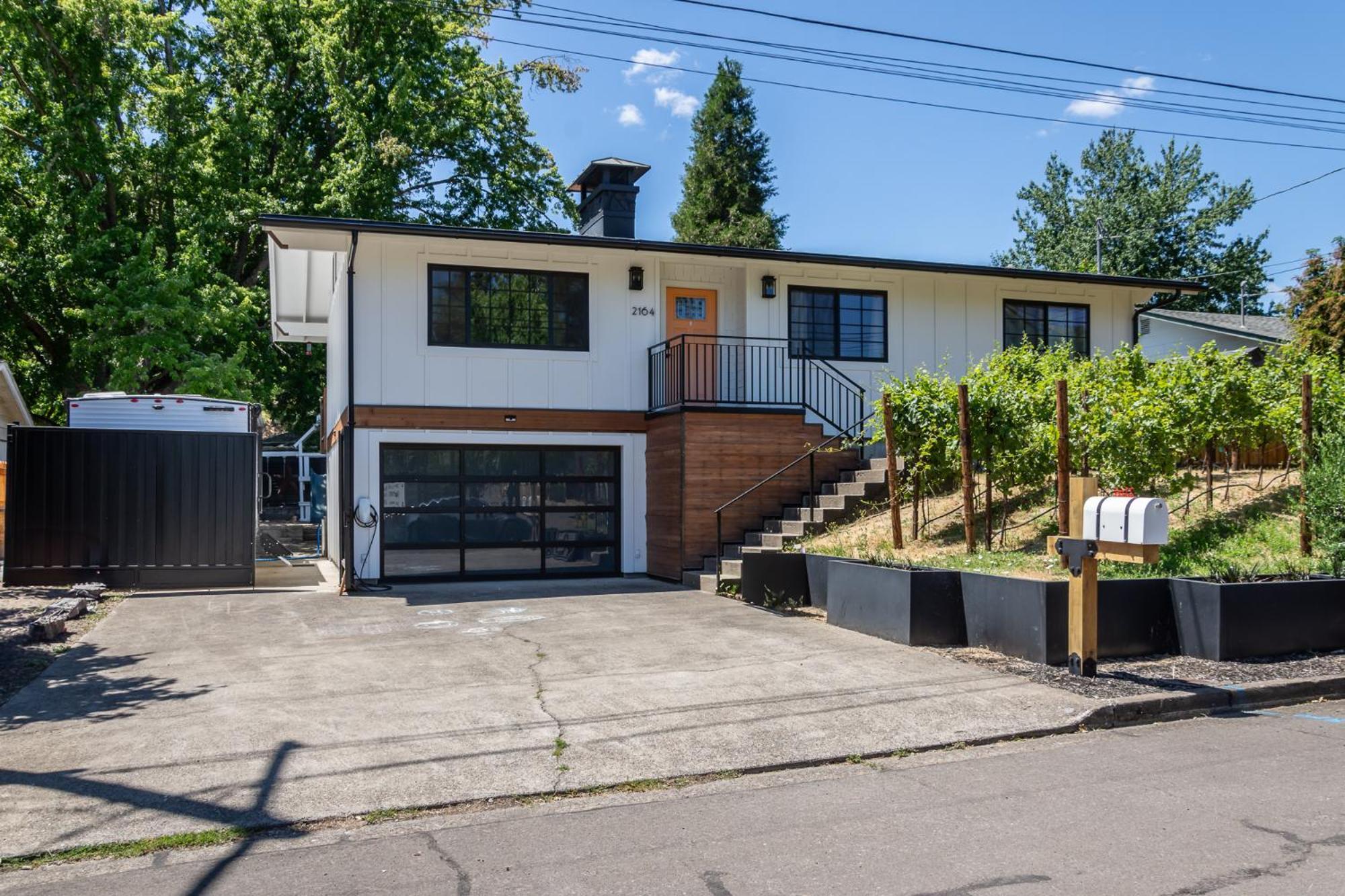 Hotel Chic Rv Retreat, Stunning Yard In Roseburg Exterior foto