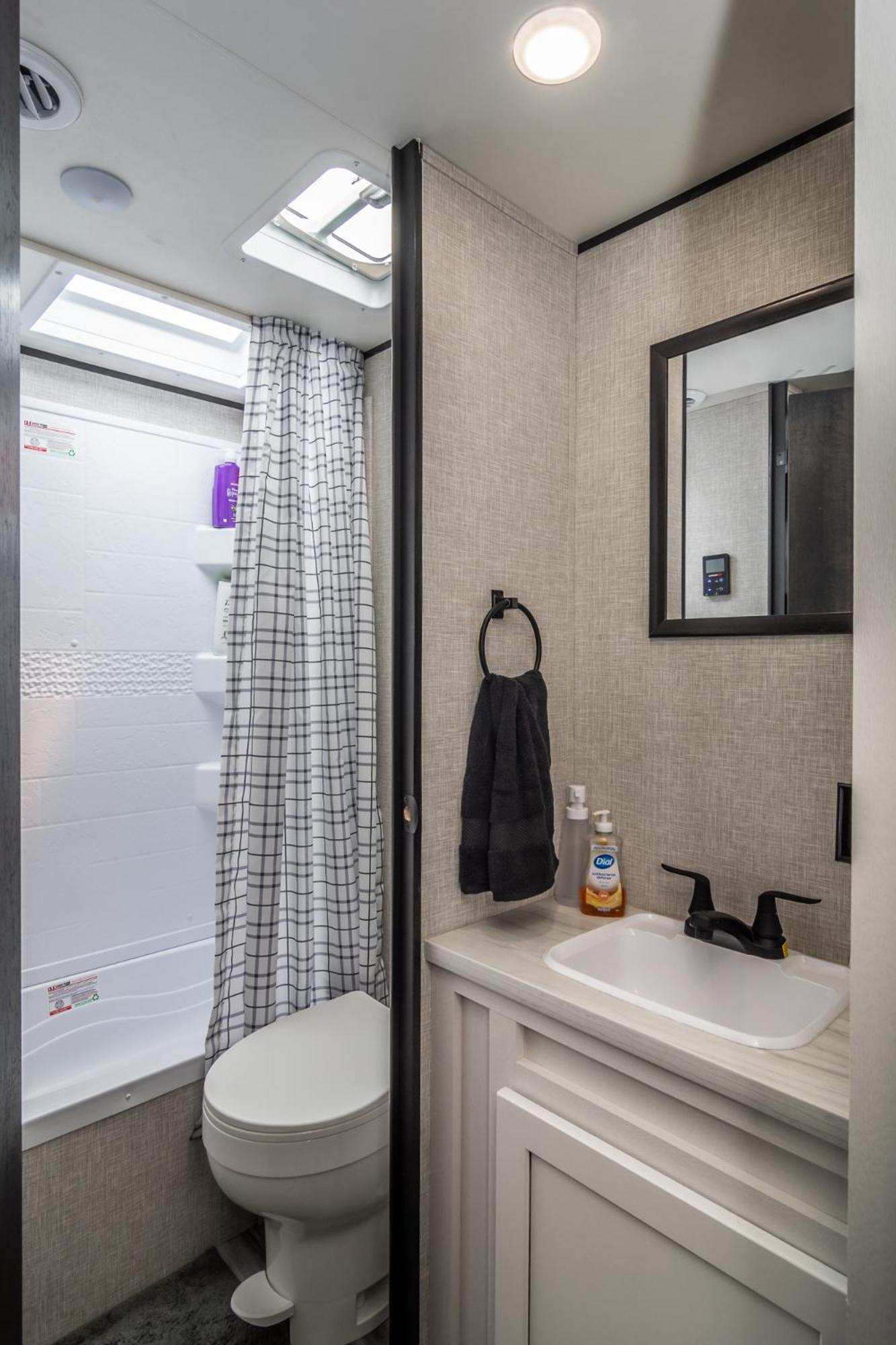 Hotel Chic Rv Retreat, Stunning Yard In Roseburg Exterior foto